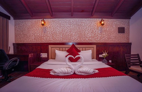 Vayittiri Hotel | Silver Oak
