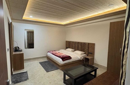 Badrinath Hotel | Hotel Kuber Palace Badrinath