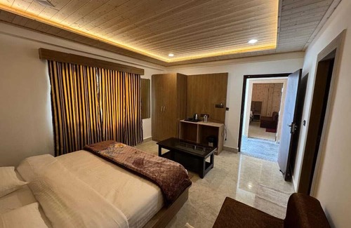 Badrinath Hotel | Hotel Kuber Palace Badrinath