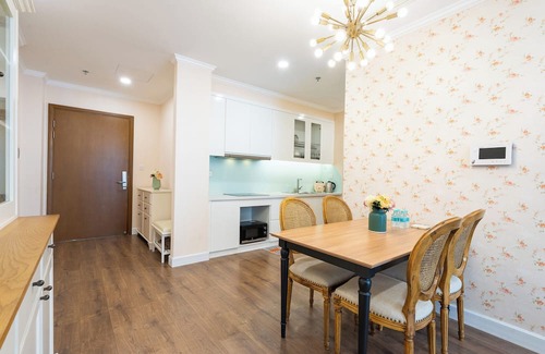 District 9 Apartamento | Lumière Riverside by Urban Home