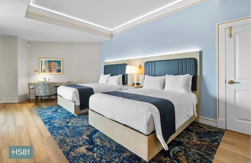 Destin Hotel | Harborwalk Harbor Suites at Harborwalk
