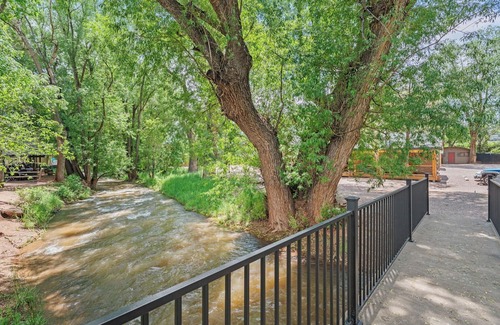Colorado Springs Cabina | Timber Lodge Cabin 02