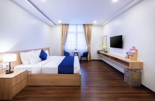 Duc Trong Hotel | Sandals Star Hotel