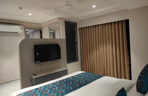 Ahmedabad City Centre Hotel | The Royal Times