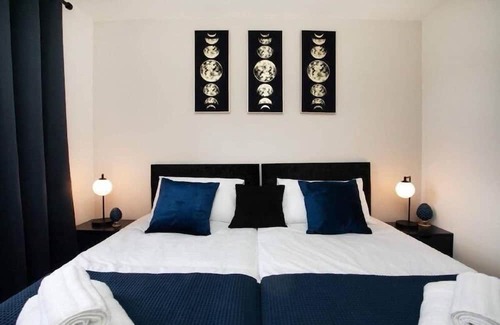 Rugby Casa | Fern Green Close