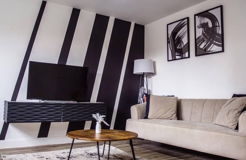 Rugby Casa | Fern Green Close