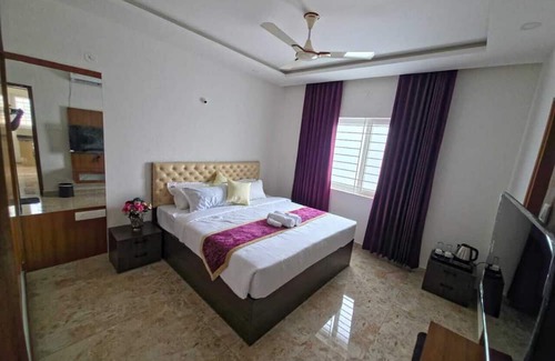 Mysore Hotel | Broadway Inn