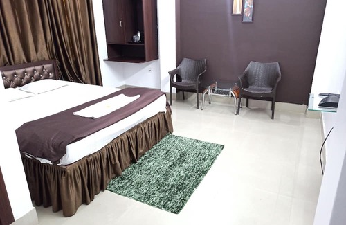 Sualkuchi Hotel | Nirvis Grand