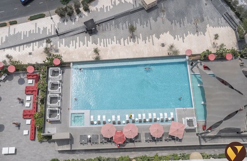 Madinat Zayed Apartamento | MAG Stylish Studio in Business Bay Pool