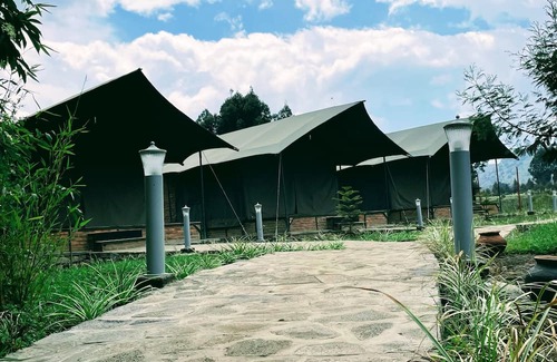 Kinigi Complejo | Volcanoes Over View Safaris & Camp