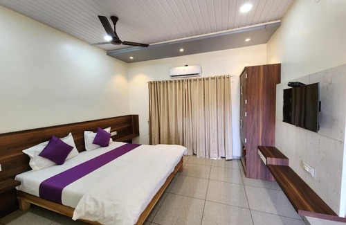 Murud-Harnai Hotel | Maitri Beach Resort