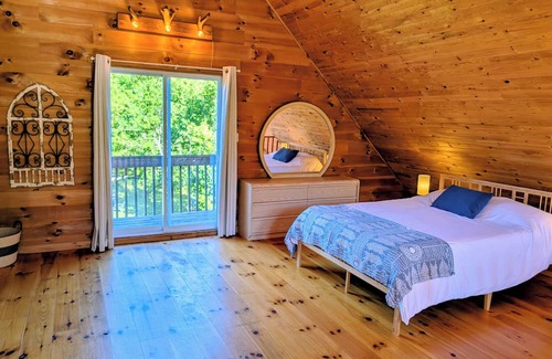 Wakefield Casa | L'Auberge des Collines Full Guest Suite