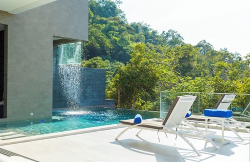 Cherngtalay Villa | Pool Villa Gym & Ocean Views V111