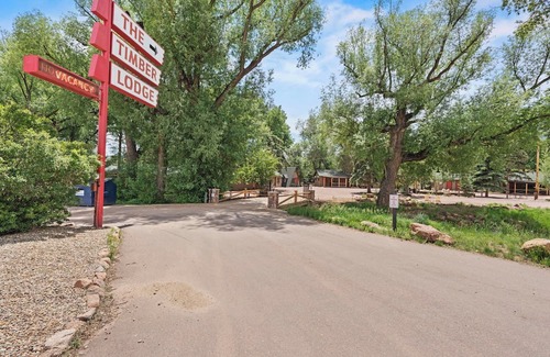 Colorado Springs Cabina | Timber Lodge Cabin 18