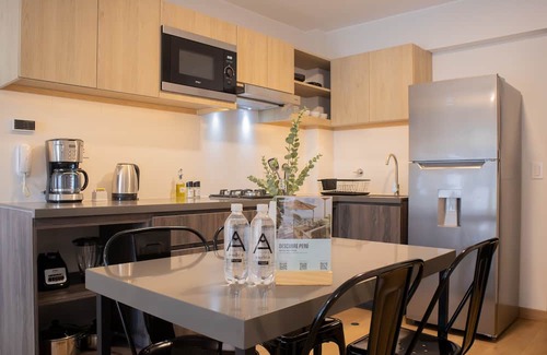 Miraflores Apartamento | w Elegant 2BR w/Great Balcony in Miraflores