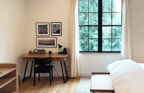 Hendersonville Hotel | Allora
