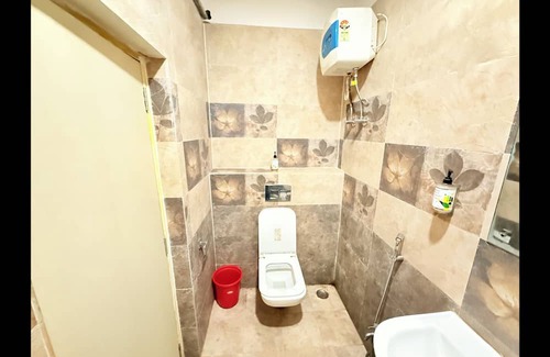 Rasulgarh Hotel | PARADISE PREMIUM