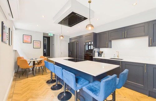 Redcar Casa | Host Stay Bellevue Luxe