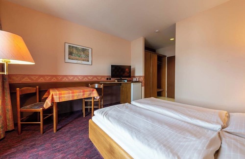 Korntal-Munchigan Cama Y Desayuno | enjoyHotel garni Korntal Stuttgart