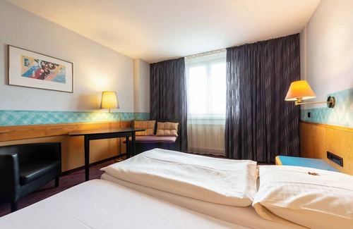 Korntal-Munchigan Cama Y Desayuno | enjoyHotel garni Korntal Stuttgart
