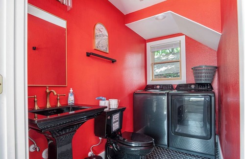 Eastside Promise Neighborhood Casa | Stylish Stay With Unforgettable Downtown Views!