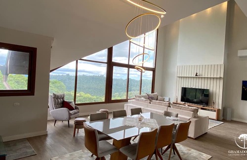 Planalto Apartamento | Apt Luxo 5 suítes em frente rua torta