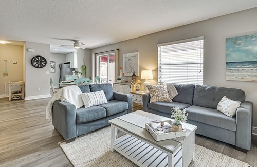 Lady Lake Cabaña | Renovated Villa Btwn Lake Sumter & Spanish Springs