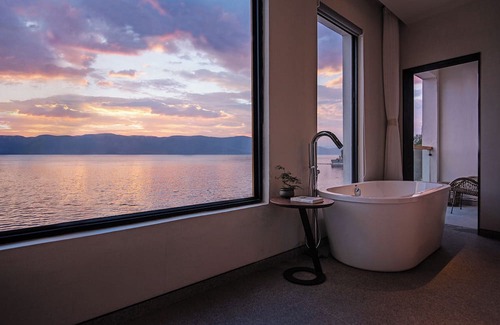 Dali Town Hotel | FEIFAN Erhai Lake Hotel