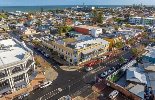 Bunbury Hotel | The Burlington Hotel