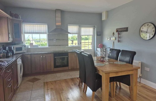 Mullagh Cabaña | Tranquil Cottage Retreat in Kells, Leitrim