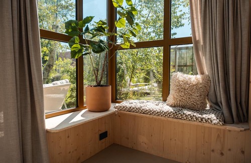 Scherpenzeel Casa | Holiday Home in Friesland With Greenhouse Charm