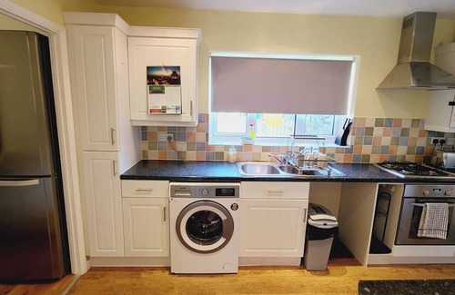 Crawley Casa | Rusper Retreat - Spacious Home Near Gatwick