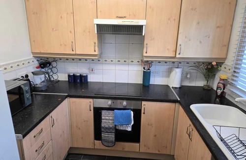 Featherstone Casa | Charming Wolverhampton Home With Private Entrance & Free Parking