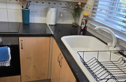 Featherstone Casa | Charming Wolverhampton Home With Private Entrance & Free Parking