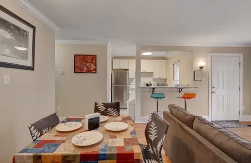 Durham Apartamento | Orchid 2br 1ba At Hillside Park 2 Bedroom Apts by Quantum Suites