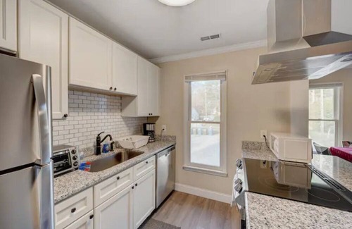 Durham Apartamento | Tiger Lilly - Duke & Downtown 2 Bedroom Apts by Quantum Suites