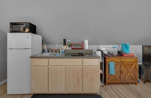 Cross-County Casa | White Oak Studio At Patterson Place 1 Bedroom Home by Quantum Suites