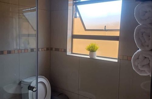Acornhoek Casa | Aza Guesthouse
