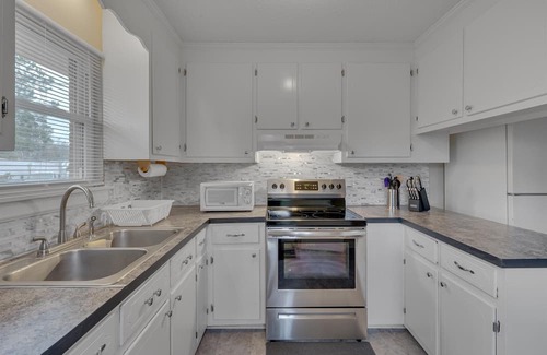 Durham Casa | Duke 3br 1.5ba At American Village 3 Bedroom Home by Quantum Suites