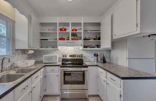 Durham Casa | Duke 3br 1.5ba At American Village 3 Bedroom Home by Quantum Suites