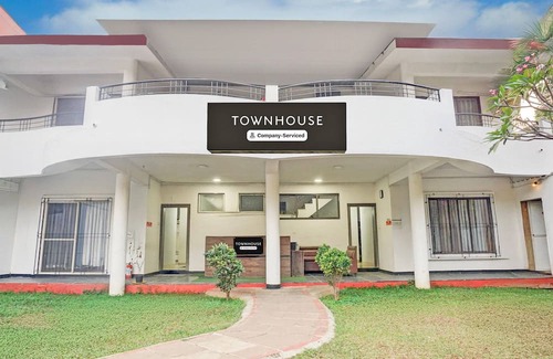 Khandala Casa | Luxury Stays at Khandala With Hill View