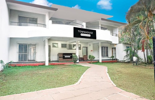 Khandala Casa | Luxury Stays at Khandala With Hill View