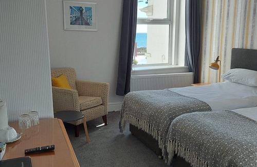 Douglas Promenade Casa | Kings' House