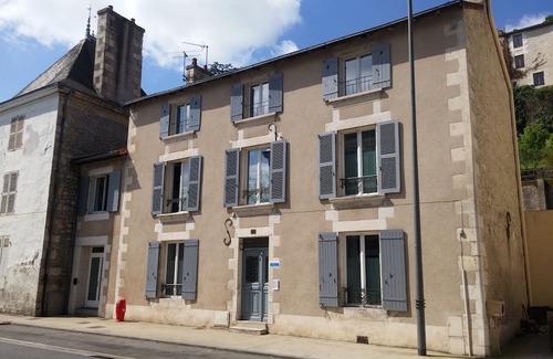 Poitiers Casa | Les Trois Fontaines