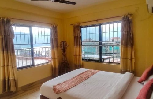 Pokhara Cabina | Jungle front lodge