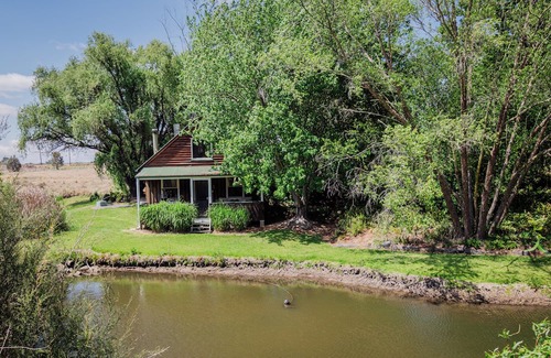 Tenterfield Cabina | Glenrock Gardens Rustic Cottage