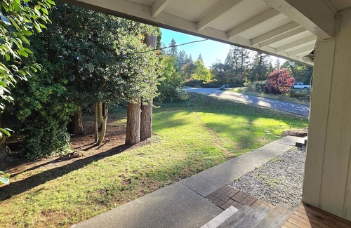 Puyallup Casa | Newly Renovated 2BR /Wifi-Entertainment Included /Near WA State Fair