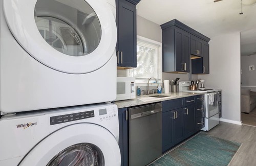 Villas Casa | Pet-friendly 2-bedroom house in Lower Township with WiFi and AC