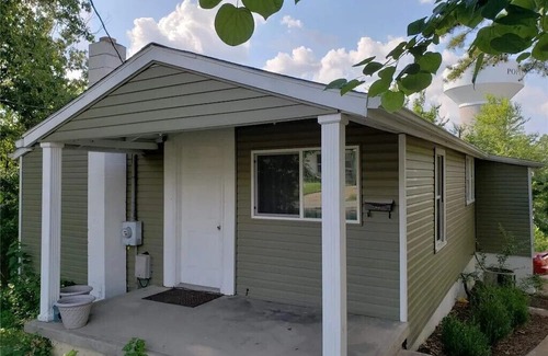 Poplar Bluff Casa | Charming Bungalow in lovely Poplar Bluff with WiFi