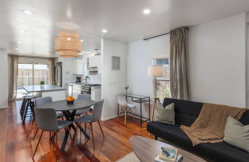 Logan Heights Casa | Charming 2-bedroom house in fabulous San Diego with Yard